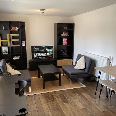 Beautiful Apartment Right Off Of Broadway Market Лондон Экстерьер фото